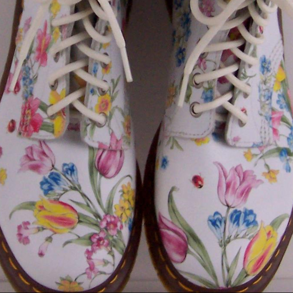 Dr Martin White Spring Tulip Ladybug Floral Boots